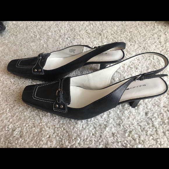 Sandals - Picture 5 of 7